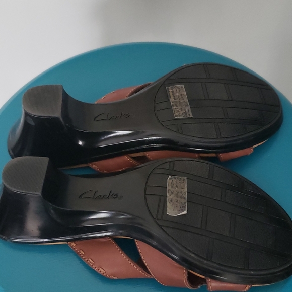 Clarks brown sandals size 8 leather - Picture 2 of 5